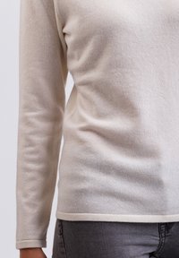 CASH-MERE CASH-MERE ROLLKRAGEN PULLOVER - Striktrøje - weiss