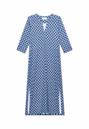 Vestito lungo blu e bianco con maniche a tre quarti e motivo geometrico a rombi, con spacchi laterali e piccola apertura sul davanti del collo.