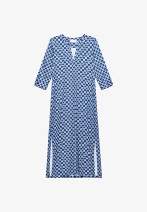 Vestito lungo blu e bianco con maniche a tre quarti e motivo geometrico a rombi, con spacchi laterali e piccola apertura sul davanti del collo.