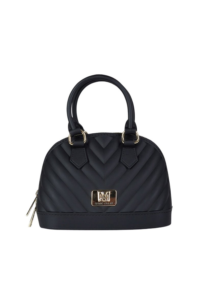 Bolso negro acolchado con asas redondeadas, herrajes dorados y una placa rectangular con el logo dorado en el frente.