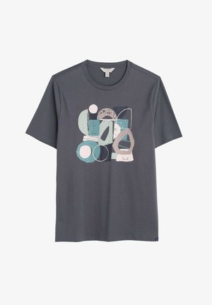 Grijze katoenen t-shirt met een abstract ontwerp met cirkels en vormen in lichtblauw, donkerblauw en beige kleuren. Korte mouwen en ronde hals.