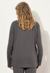 Ulla Popken LANGARM BASIC & V-AUSSCHNITT - Strickpullover - graphite gray