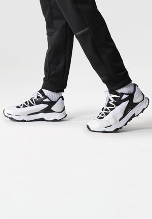 VECTIV TARAVAL - Laufschuh Neutral - white