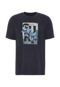 Marineblaue Baumwoll-T-Shirt mit einem grafischen Druck von Blättern und abstrakten Formen in hellblau, rosa und beige. Kurze Ärmel, Rundhalsausschnitt.