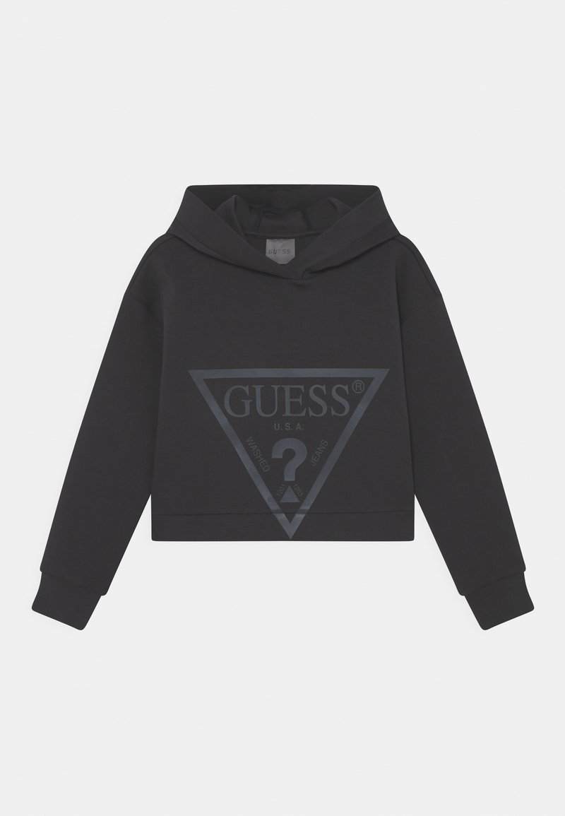 Felpa nera corta con un logo grigio triangolare che presenta la parola "GUESS" e un punto interrogativo. Tessuto morbido e vestibilità standard.