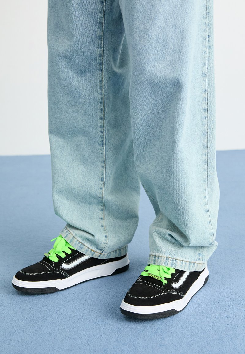 Vans HYLANE UNISEX Scarpe skate black/green gecko/nero