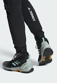 adidas Performance EASTRAIL 2.0 MID RAIN.RDY HIKING czarny