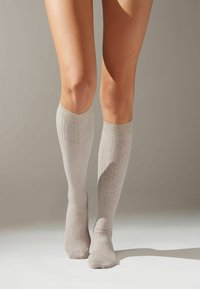 Calzedonia RIBBED LONG - Podkolenky - hautfarben natural sand blend