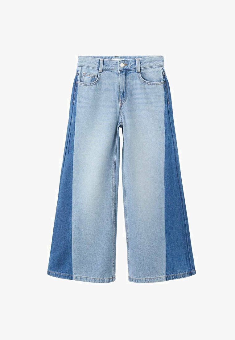 Světlé modré džíny se širokými nohavicemi v různých odstínech, s vysokým pasem, předními kapsami a krátkým lemem. Výrazný dvoubarevný design.