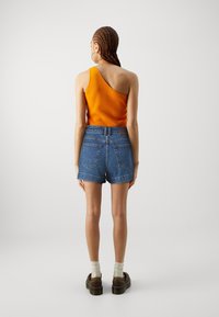 ONLY ONLEMILY POCKET SHORTS - Džinsiniai šortai - dark blue denim