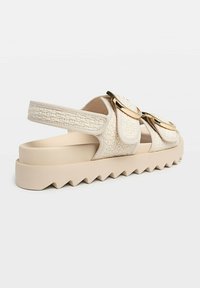 Stradivarius FLAT - Platform sandals - white