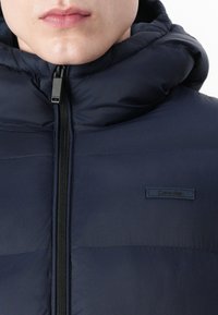 Calvin Klein Winterjas - dark sapphire