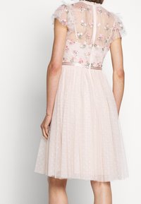 Needle & Thread Cocktailklänning - nude