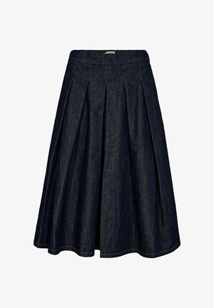 Donkerblauwe jeansrok met plooien, voorzien van een aansluitende tailleband en een uitlopende vorm. Stiksels zijn zichtbaar langs de zoom.