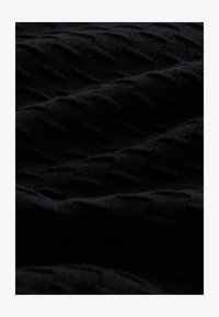 Sélectionné, black