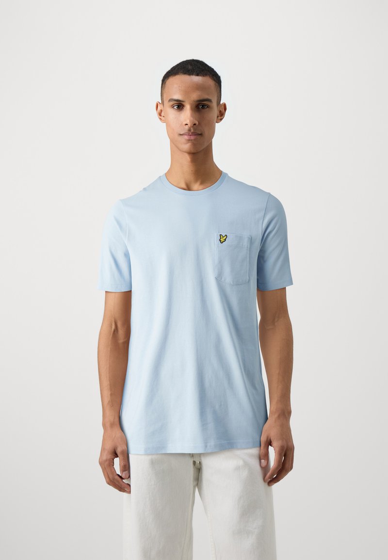 Lyle & Scott - POCKET - Jednoduché tričko - light blue, Zvětšit