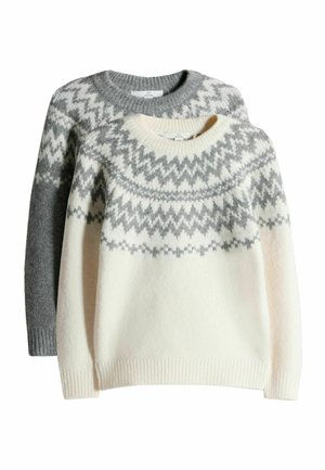 - Sweter