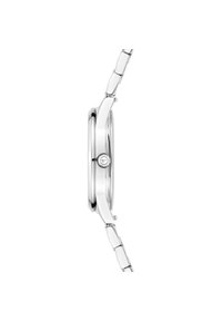 Silberne Uhr mit rundem Gehäuse und verlinktem Armband. Glatte Metalloberfläche mit einer Krone an der Seite, ohne sichtbare Muster oder Akzente.