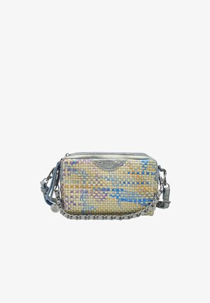 Petit sac bandoulière rectangulaire tissé avec un motif multicolore en bleu, orange et violet, garniture en cuir argenté et bandoulière chaîne.