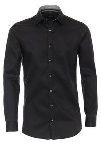 Zwarte langslavige shirt met een soepele textuur, knoopsluiting aan de voorkant, contrasterende patroon kraag en standaard manchetten.