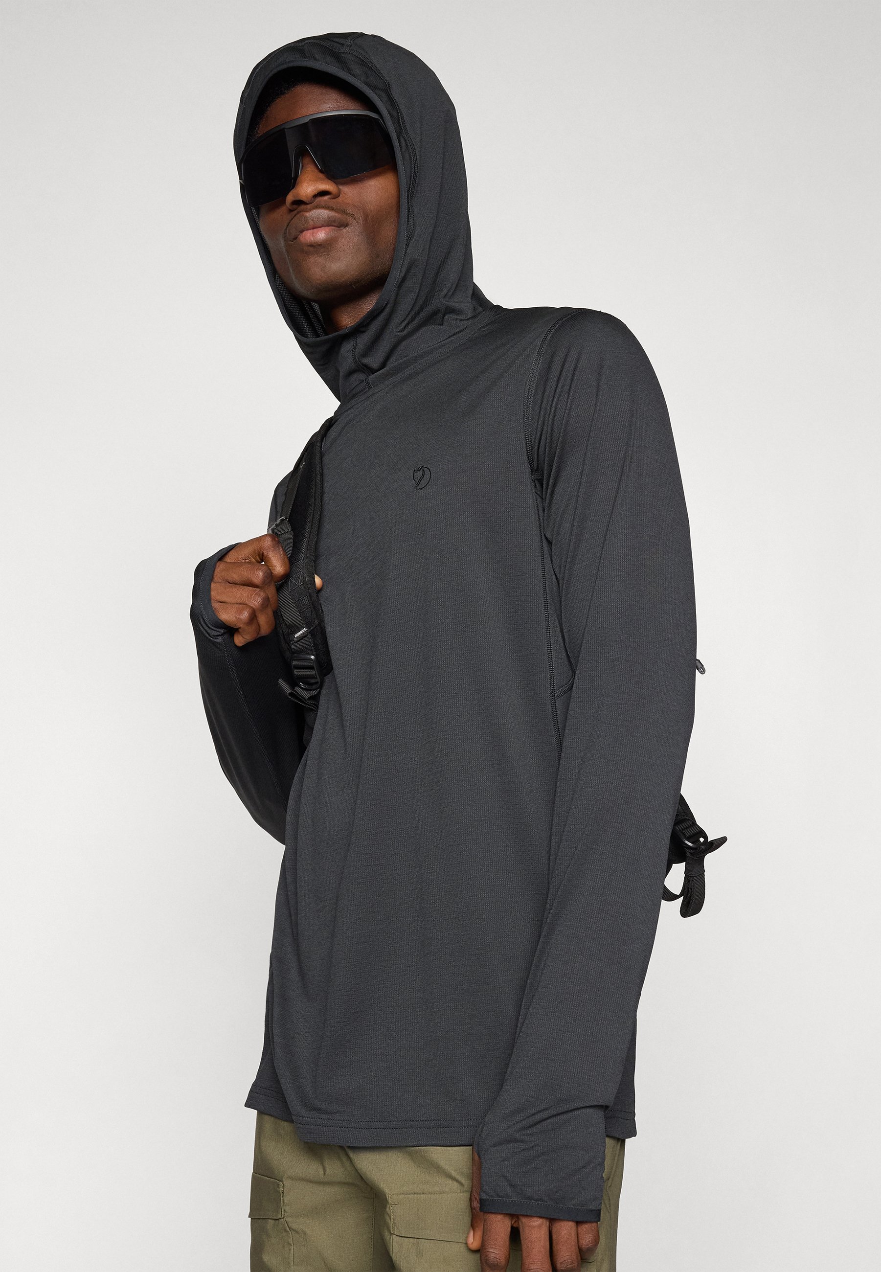 Fjällräven ABISKO SUN HOODIE - Long sleeved top - black Fjällräven ABISKO SUN HOODIE - Long sleeved top - black