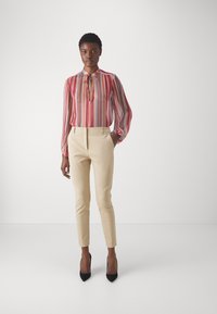 LIU JO PANT CIGARETTE - Bukse - bright cameo