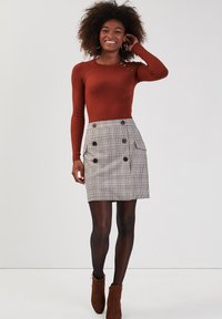 Cache Cache MIT KNÖPFEN - Pullover - orange foncé