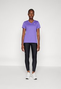 Under Armour SOLID - Sports T-shirts - lavish/white