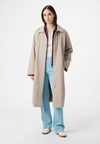 Fila APPAREL COMO REGULAR TAPED TRACK - Verryttelyhousut - tourmaline