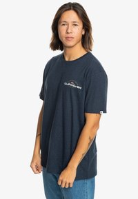 Quiksilver ARCHED TYPE - Triko s potiskem - dark grey