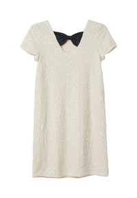 Kremowa sukienka z krótkim rękawem i dekoltem w serek, pokryta cekinami, z czarną kokardą z tyłu. Gładka faktura, długość do kolan.