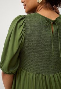 Ellos Plus collection Vestido informal - grün