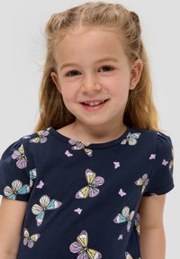 s.Oliver MIT ALL-OVER-PRINT - Freizeitkleid - navy