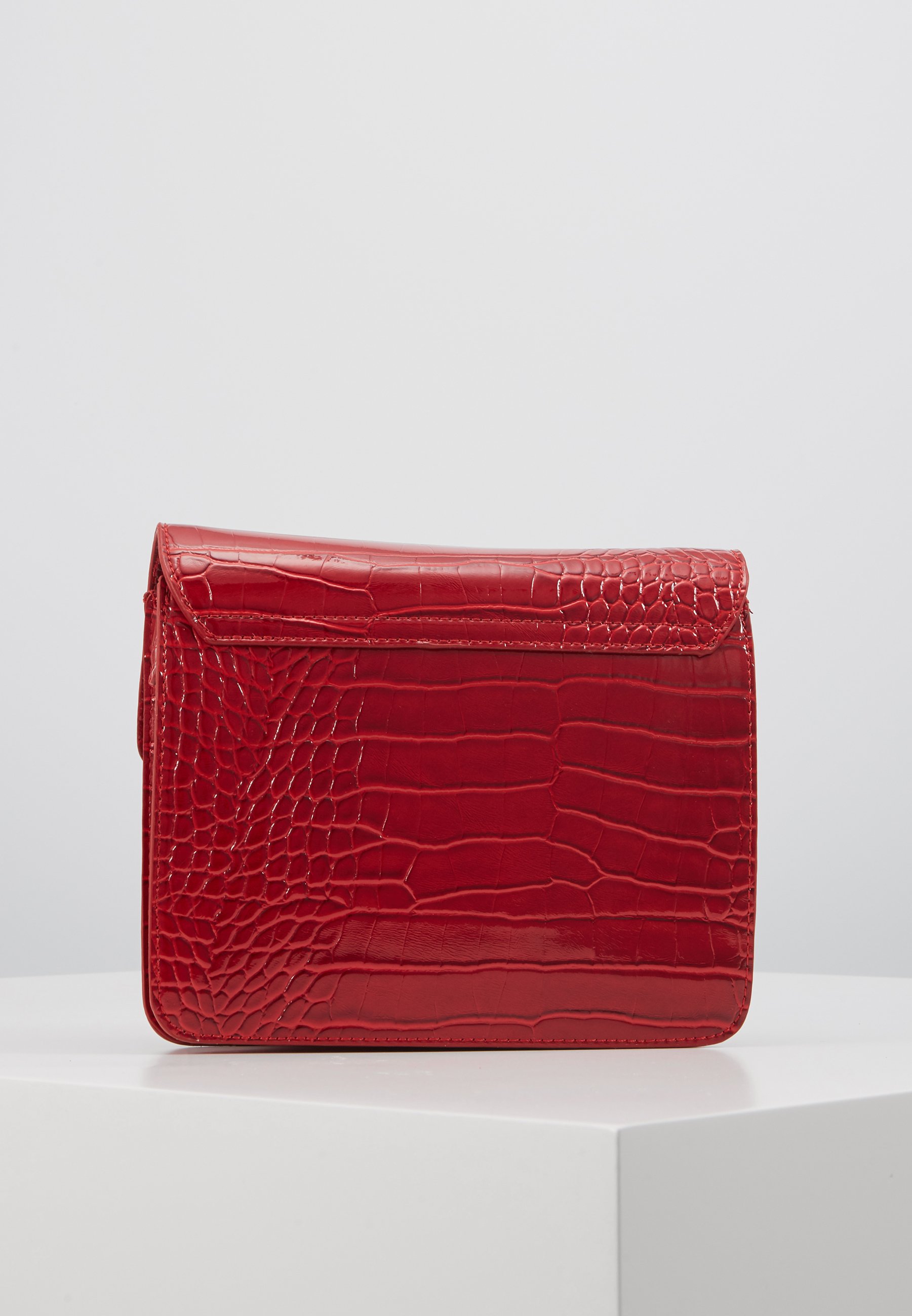 HVISK Skulderveske wine red Zalando.no HVISK Skulderveske wine red Zalando.no