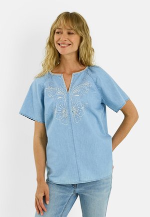 Grain de Malice, BLOUSE EN DENIM BRODERIES FLORALES - Blouse - bleu clair