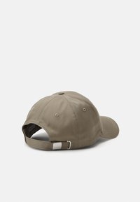 Calvin Klein ESSENTIAL PATCH UNISEX - Caps - brindle
