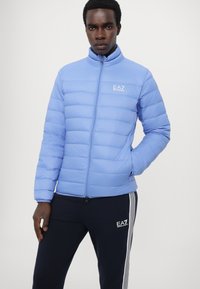 EA7 Emporio Armani TRAIN CORE JACKET - Jakna ispunjena paperjem - granada sky