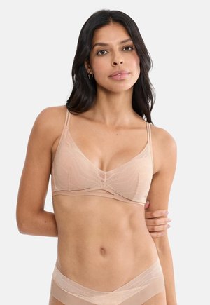 LIFT SMART - Biustonosz z trójkątną miseczką