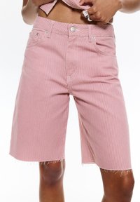 PULL&BEAR - Short en jean - red Image miniature 1