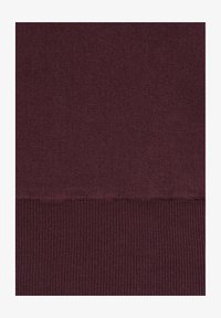 Selezionato, burgundy red