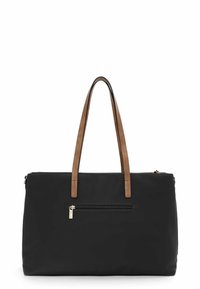 Borsa tote in nylon nera con manici in pelle marrone. Presenta una tasca anteriore con zip e una forma semplice e rettangolare.