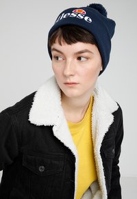 Ellesse POM POM BEANIE - Beanie - navy