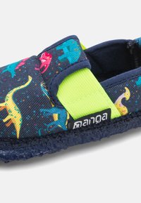 Nanga KLEINE SAURIER - Slippers - dunkelblau