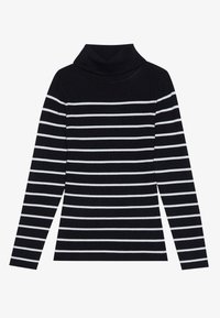 Suéter de cuello alto a rayas en blanco y negro, con textura acanalada, mangas largas, que presenta un alto cuello y rayas horizontales.