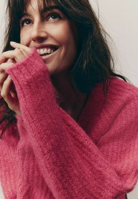 Next REGULAR FIT-GEM BUTTON - Vesta na kopčanje - pink bright