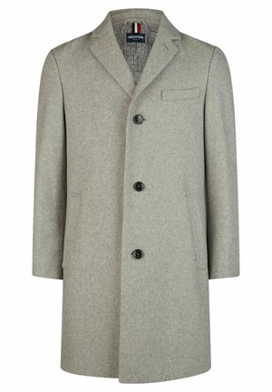 Abrigo de mezcla de lana gris claro con cuello de muesca, diseño de un solo botón, tres botones negros y un detalle de bolsillo en el pecho.
