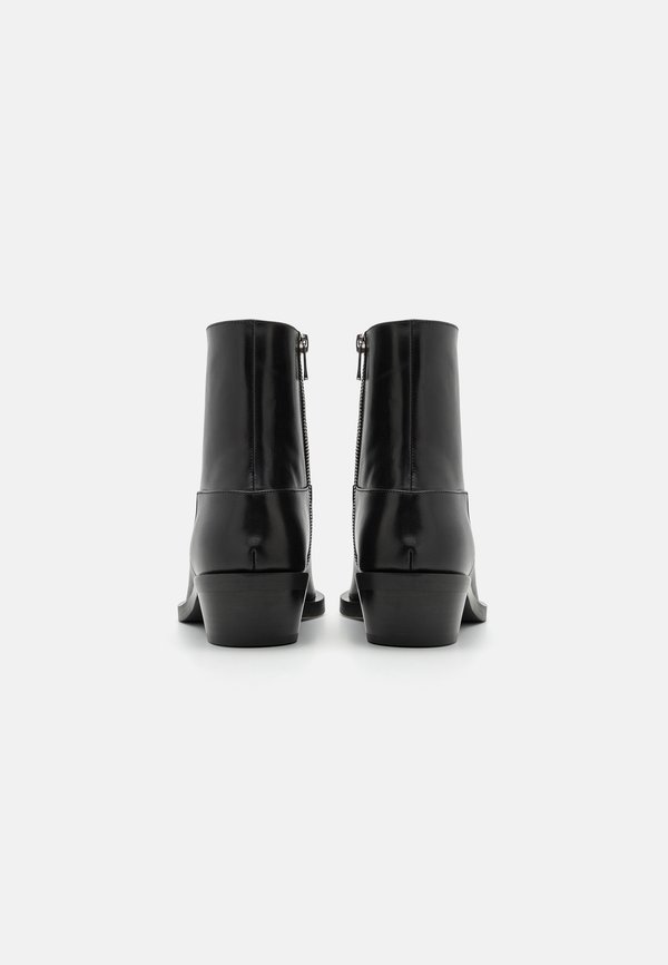 BRONCO BOOTS - Classic ankle boots3