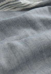 Thumbnail Image 7