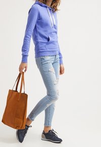 TWINTIP Felpa con cappuccio - blue