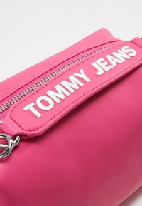 Tommy Jeans Handbag - pink